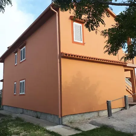 Pensjonat Lucia Mundanije